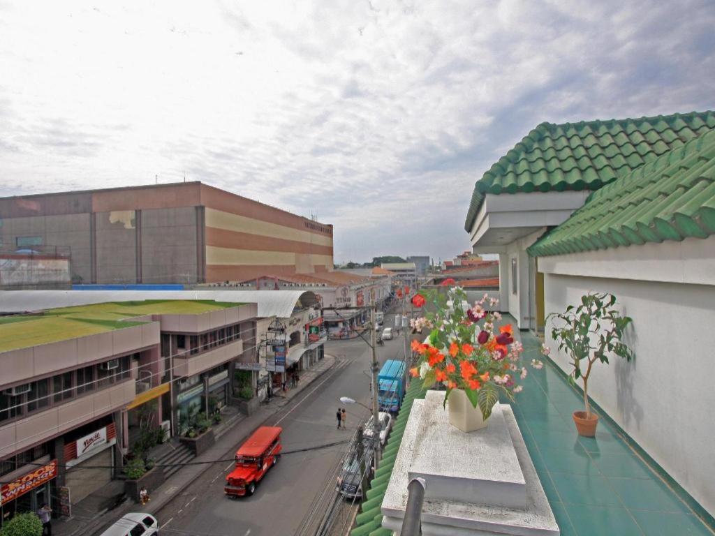 Hotel Galleria Davao Exterior foto